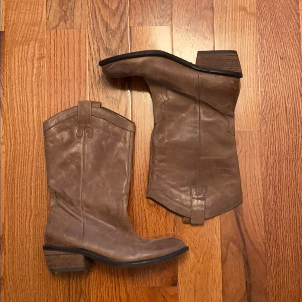 Light brown boots